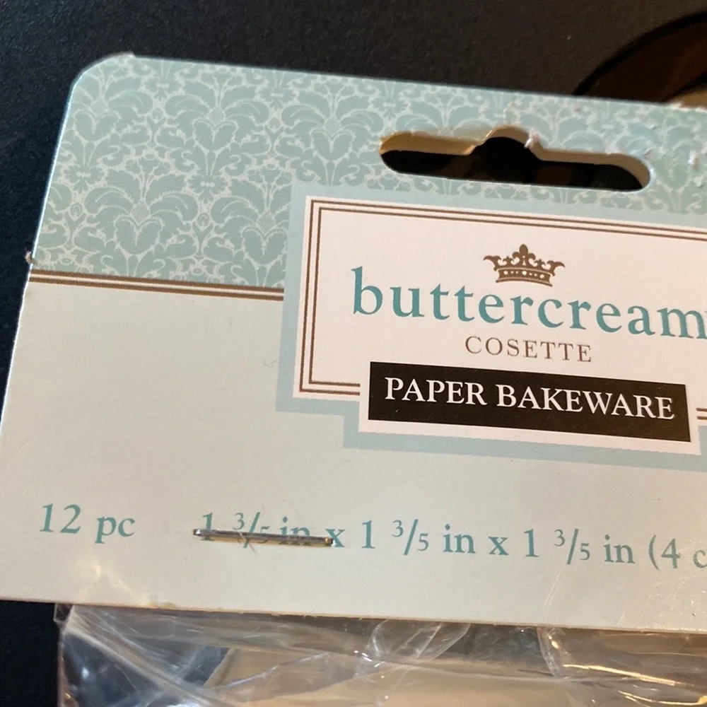 New 3 packs BUTTERCREAM COSETTE PARIS DISPOSABLE PAPER BAKEWARE 2 different size